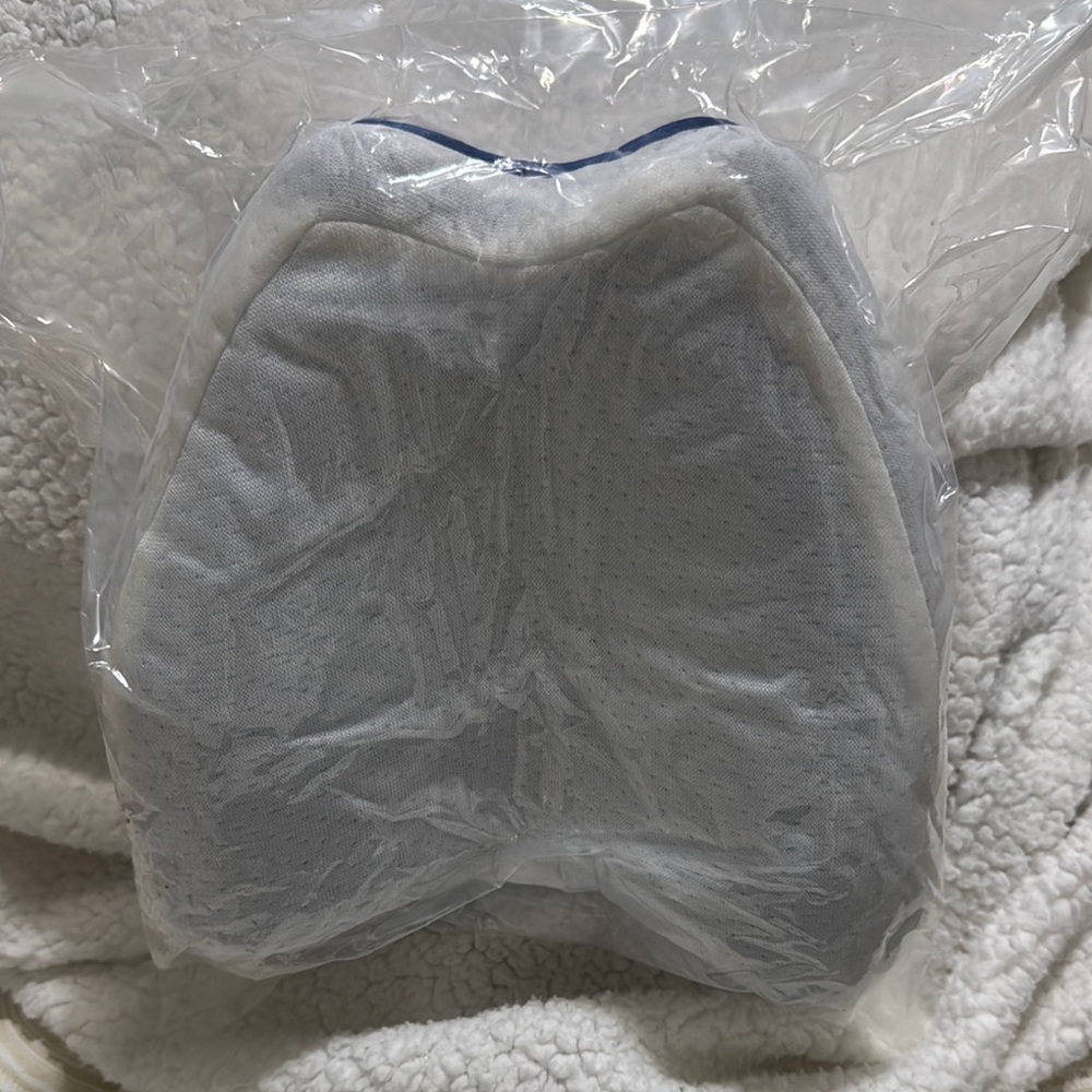 Knee and leg pillow